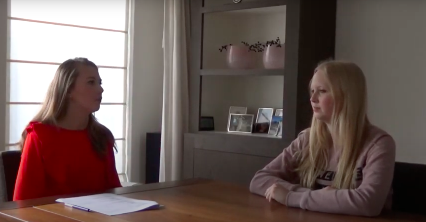 Still uit een gefilmd gesprek tussen Femke en haar cliënte